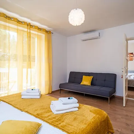 Ding Dong Ντουμπρόβνικ