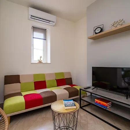 Ding Dong Apartment